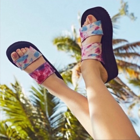 Urban Outfitters Ava Tie Dye Platform Sandals - Picture 4 of 10